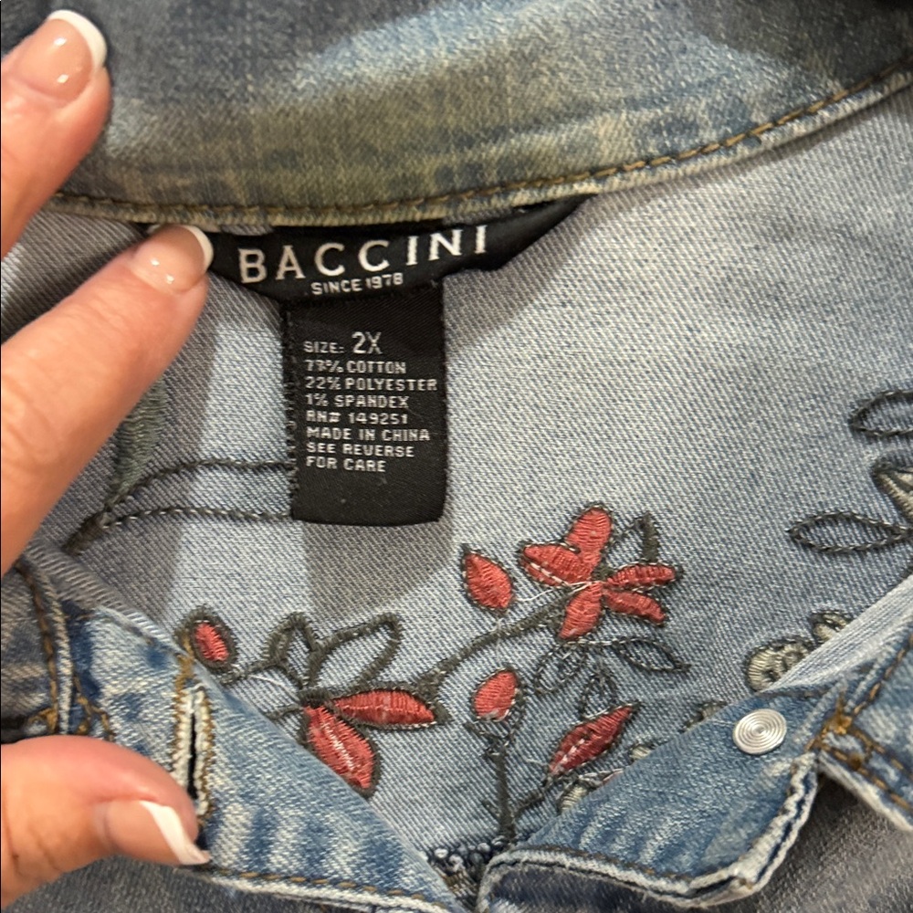 Embroidered Denim Jacket with Floral Design - Picture 3 of 6